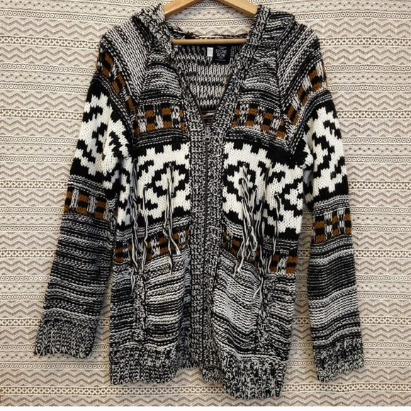 Sweaters - AZTEC Knitted Zip-up Hooded Sweater Jacket ⭐️ Beautiful
